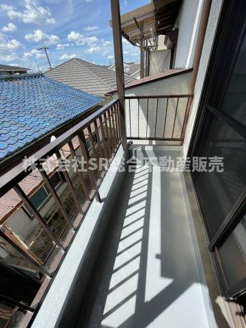 衣摺4丁目中古戸建のバルコニー|バルコニーは3面にあります！
