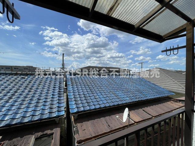 衣摺4丁目中古戸建の展望|西側バルコニーは外からの目を気にせずに洗濯物を干せます！