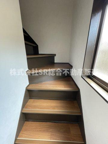 衣摺4丁目中古戸建の内装|当日予約も大歓迎です！土日祝、雨の日やお子様連れのお客様の送迎も可能ですのでお気になさらずお問合せ下さい。お仕事終わりのお時間にも柔軟に対応致しますのでお気軽にお申し付け下さいませ。