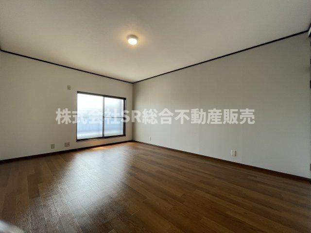 衣摺4丁目中古戸建の子供部屋|お子さんのいるうちは子供部屋に使ってはいかがでしょうか