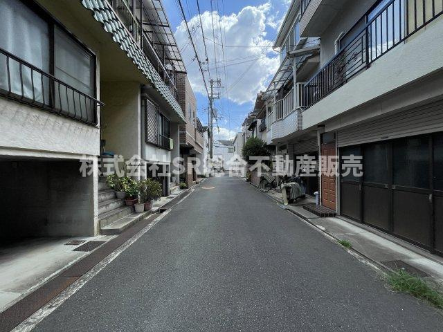 衣摺4丁目中古戸建の前面道路含む現地写真|前面道路含む現地写真です