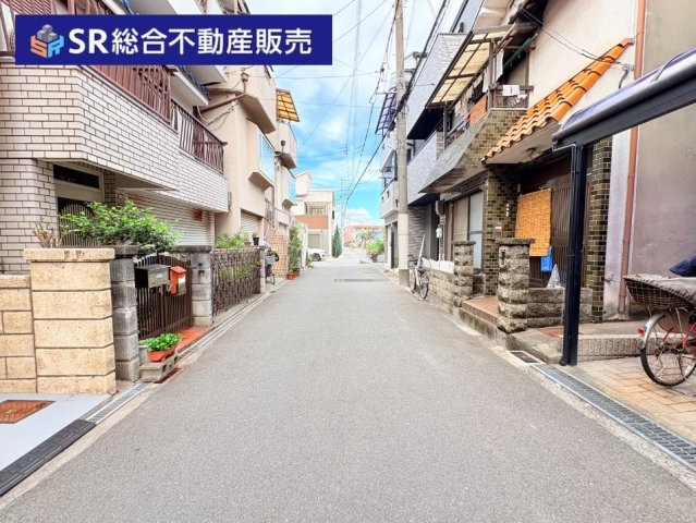 衣摺4丁目中古戸建の前面道路含む現地写真|前面道路含む現地写真です