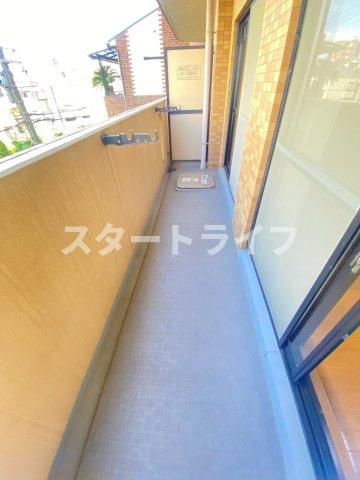 大阪市東淀川区小松２丁目の賃貸マンションのバルコニー