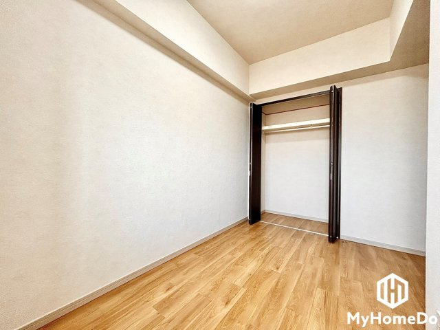 藤和シティコープ春日井駅前の洋室|窓があり通風良好な洋室です。心地よい風が吹き抜けます。