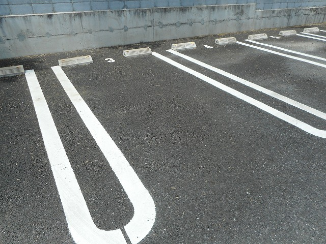 エアリー　Y・Kの駐車場