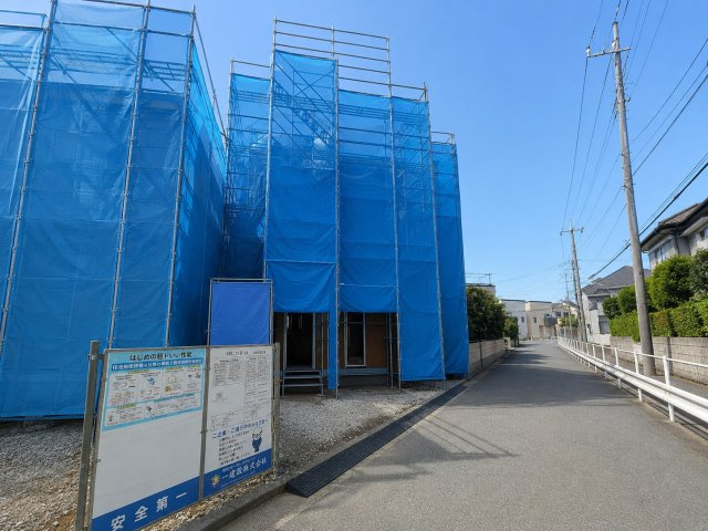 八潮市　二丁目　新築戸建　全2棟の前面道路含む現地写真|前面道路含む現地写真です