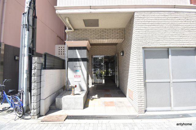エレーヌ十三　仲介手数料無料のエントランス
