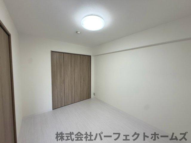 ロイヤルシャトー交野の洋室