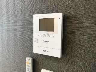 グラン　アゼリアのセキュリティ|カメラ付インターホン