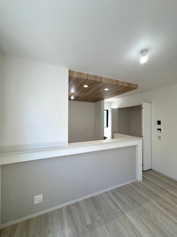Easy Shonan Days. 家族にちょうどいい、湘南の日常。の居間・リビング