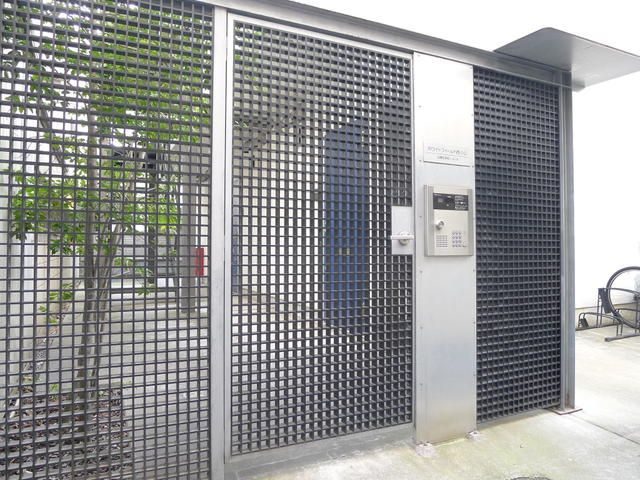 ホワイトフィールド西小山のエントランス