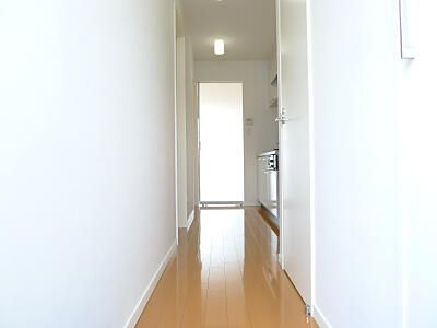 ホワイトフィールド西小山の玄関