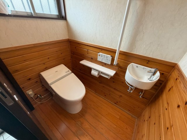 坂元町　中古戸建てのトイレ