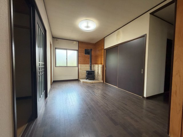 坂元町　中古戸建ての居間・リビング