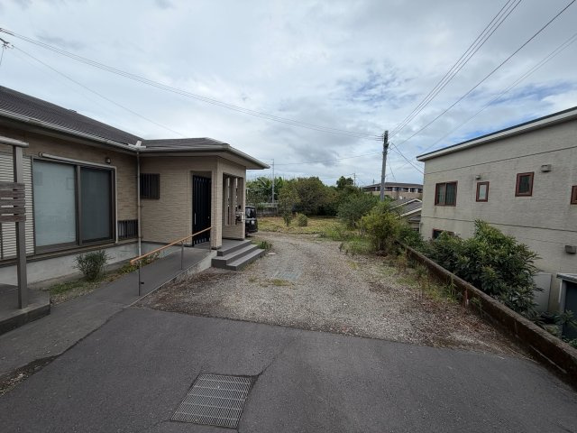 坂元町　中古戸建ての駐車場