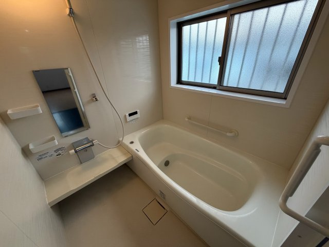 坂元町　中古戸建ての浴室