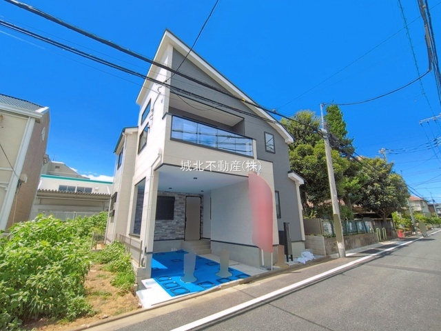 杉並区上井草2丁目 全2棟2号棟の外観|建物面積86.22㎡の2LDK+Sの新築戸建。
ＬＤＫは18.7帖+4.5帖で上部吹抜けの開放感