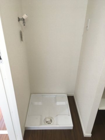 ジャドールの洗面所|洗濯機置場