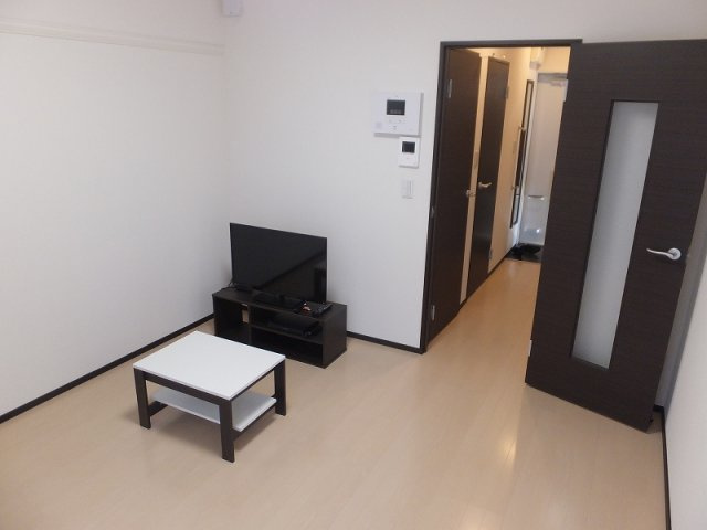 クレイノサンアクールの寝室|32型テレビ設置済