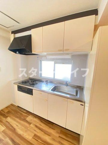 大阪市東淀川区下新庄２丁目の賃貸マンションのキッチン