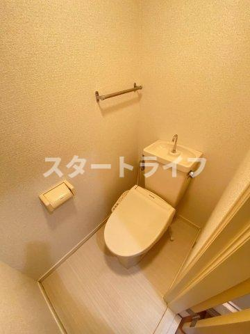大阪市東淀川区下新庄２丁目の賃貸マンションのトイレ