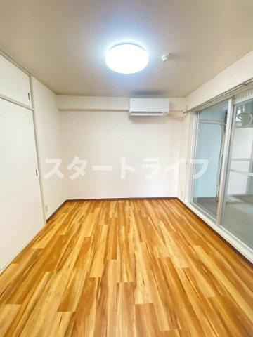 大阪市東淀川区下新庄２丁目の賃貸マンションの寝室