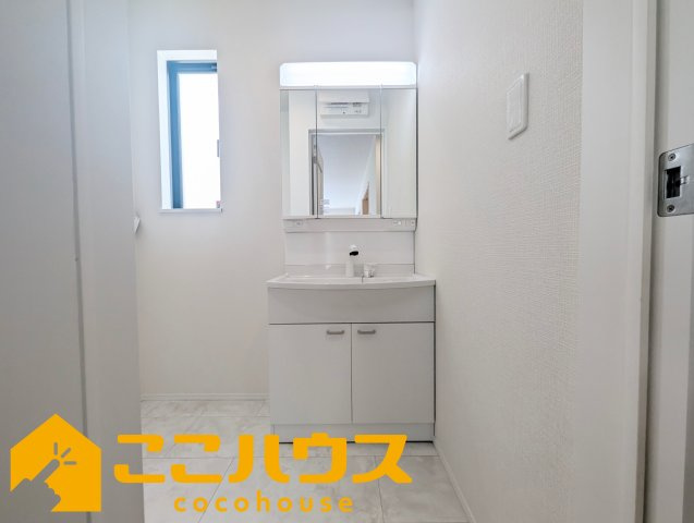 那覇市首里大名町1丁目119番　新築戸建て　全1棟　A号棟の独立洗面台|【施工例】※同施工の別物件写真