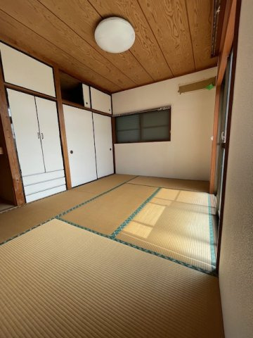 つくば市梅ヶ丘戸建ての寝室|柔らかい畳が心地よい和室