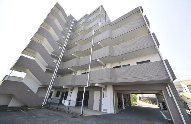 グリーンハイツ西田の外観