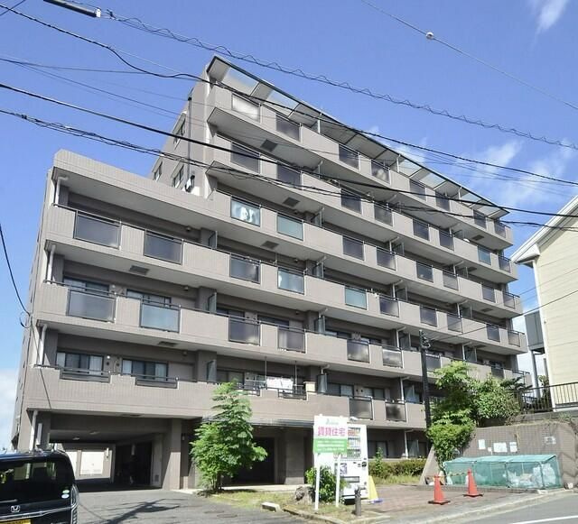 横浜市保土ケ谷区法泉２丁目の賃貸マンションの外観