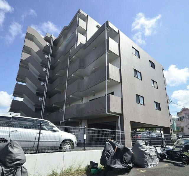 グリーンハイツ西田の外観