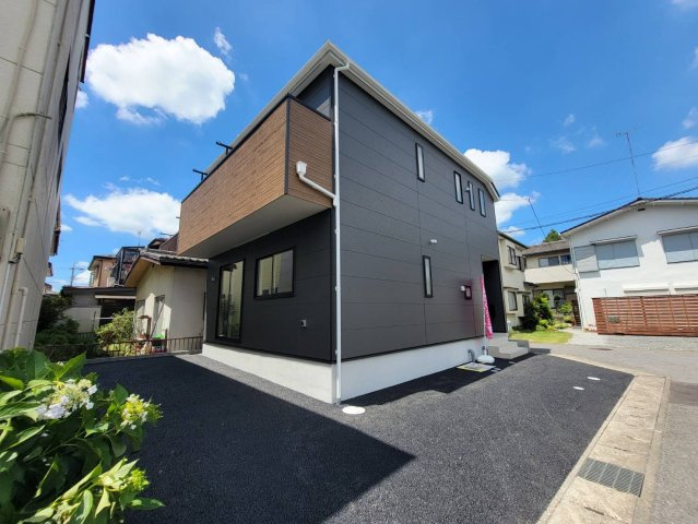 【Cradle garden】宇都宮市下荒針町 第3 全1棟の外観|〇限定1邸〇
敷地面積35坪の3LDKコンパクトプランながら、各居室は6帖以上のゆとりの空間を確保。
各所の収納に加え、テレワークルームもご用意しました♪
ぜひ現地にて暮らしやすさをご体感ください。