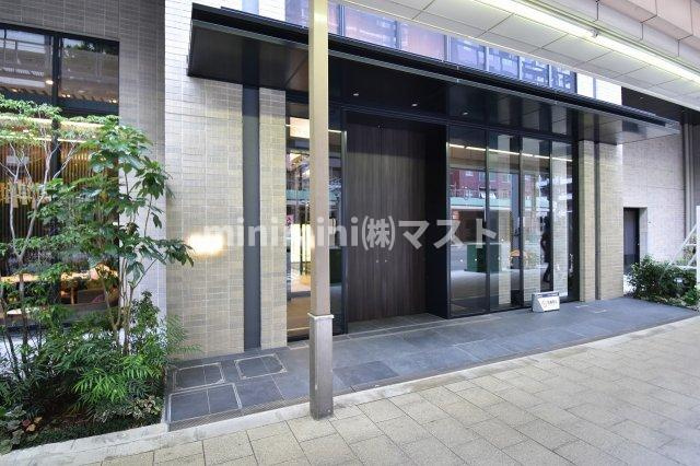 ブランズ大阪松屋町のエントランス