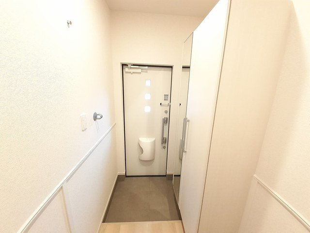 レジデンシアＢの玄関