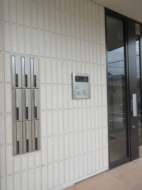Ｍａｉｓｏｎ　ｄｅ　ＬＵＰＯ　メゾンドルポのセキュリティ|★オートロック共用玄関／集合郵便受け★