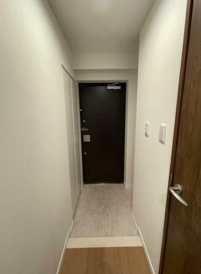 【玄関】ラティエラ横濱天王町