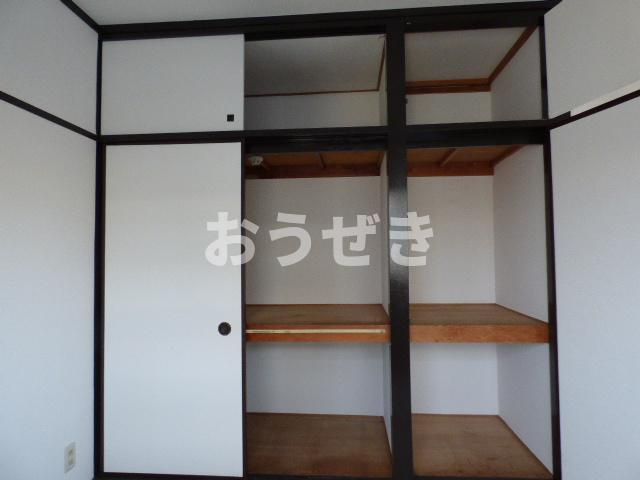 清水ビルの収納
