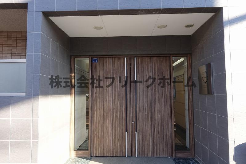C-Space KOGANEI（シースペース小金井）のエントランス