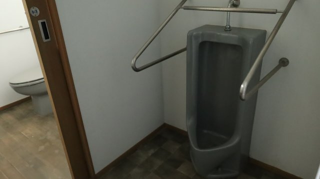 【中戸美術館】大町市平　大町温泉郷のトイレ