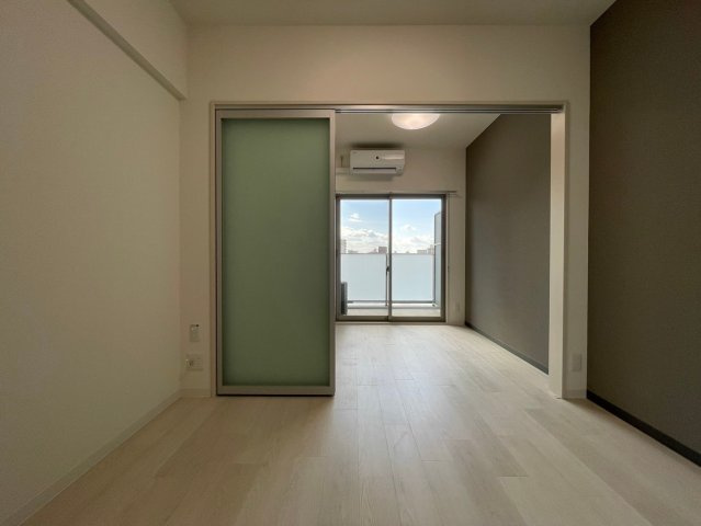Dimora難波の居間・リビング