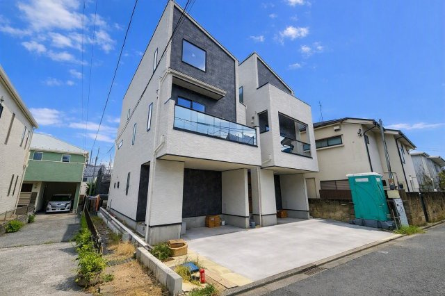 【仲介手数料３７０万円が無料！】■祖師ヶ谷大蔵駅１１分■１３８平米■ＬＤＫ２４帖超■４ＬＤＫの画像