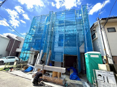【外観】 | 【仲介手数料３７０万円が無料！】■祖師ヶ谷大蔵駅１１分■１３８平米■ＬＤＫ２４帖超■４ＬＤＫ | 【諸費用３７０万円ＯＦＦ！】
決算特別キャンペーン！
家計応援サービスの限界に挑戦中！
■祖師ヶ谷大蔵駅１１分
■１３８平米
■ＬＤＫ２４帖超
■高級デザインハウス
■ＺＥＨ水準