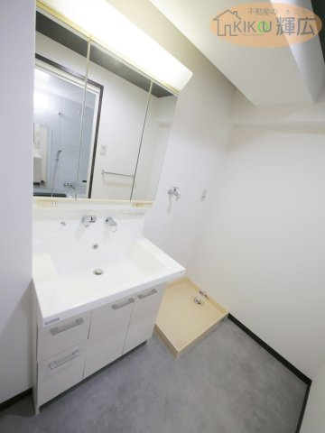 ライオンズマンション東加古川　4階の独立洗面台