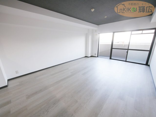 ライオンズマンション東加古川　4階の居間・リビング
