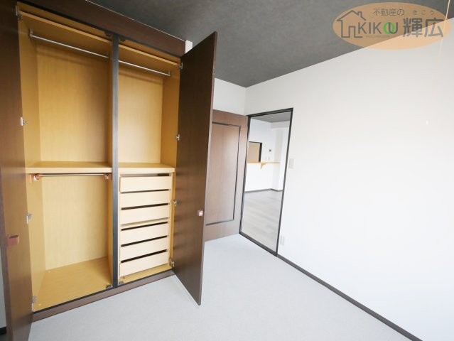 ライオンズマンション東加古川　4階の収納