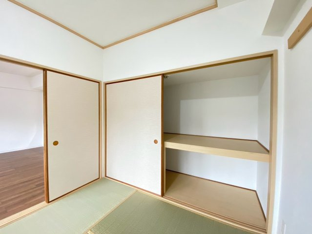 千葉市稲毛区小中台町の賃貸マンションの和室