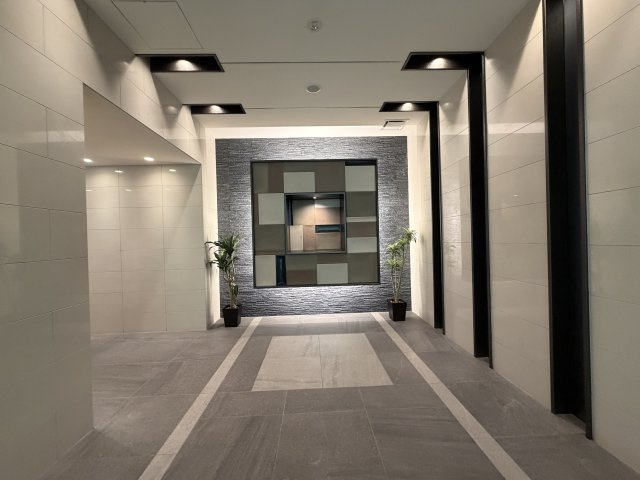 名古屋市中区大須２丁目の賃貸マンションのエントランス