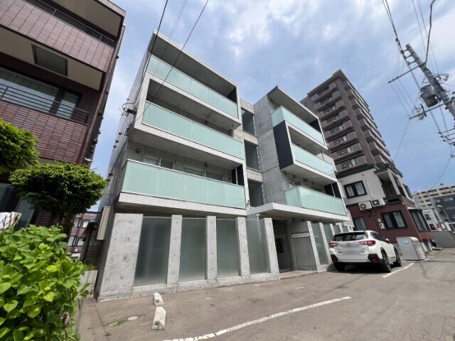 札幌市中央区南十一条西１５丁目の賃貸マンション