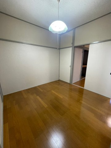 ハウス一美の洋室|※別号室参考写真です