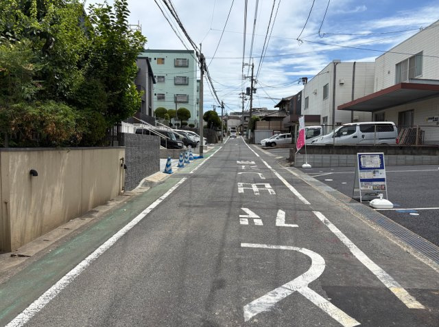 CRADLE GARDEN　小倉北区井堀第1の前面道路含む現地写真|前面道路幅員約5.9メートルです。